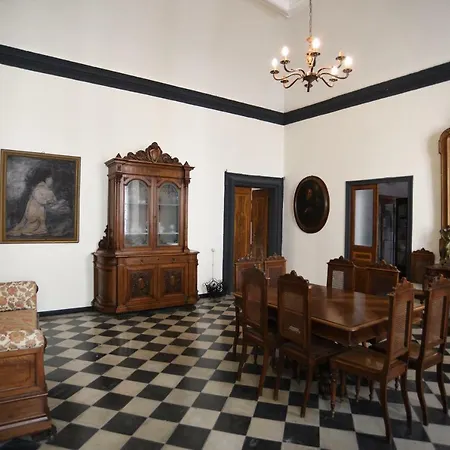 Дом отдыха Palazzo D'aste Альбенга